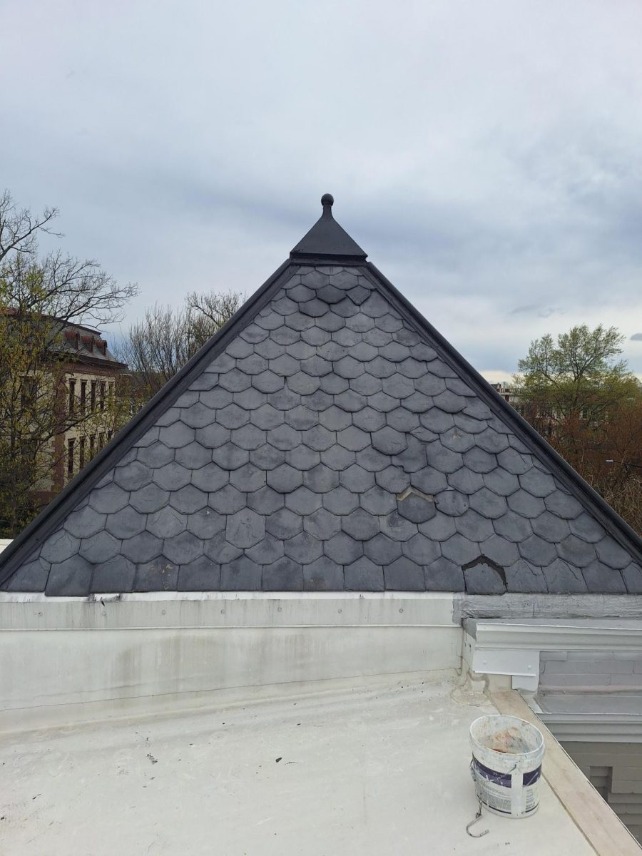 roof with fish scale shingles Preview Image 11