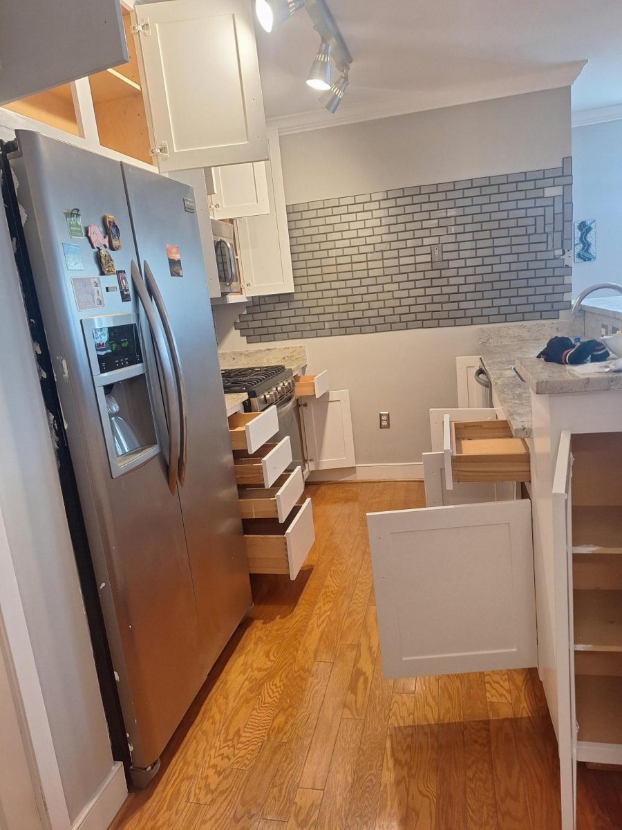 kitchen refrigerator and cabinets Preview Image 2