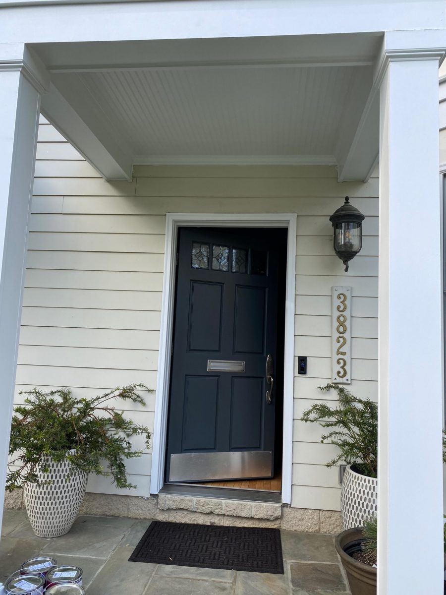 Balcony column was repainted white Preview Image 4