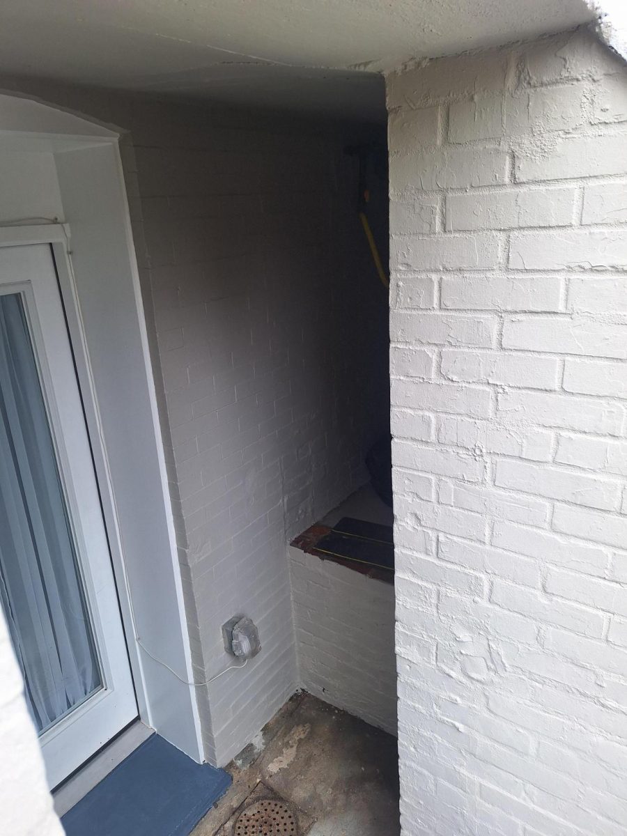 home exterior entryway with painted brick Preview Image 6