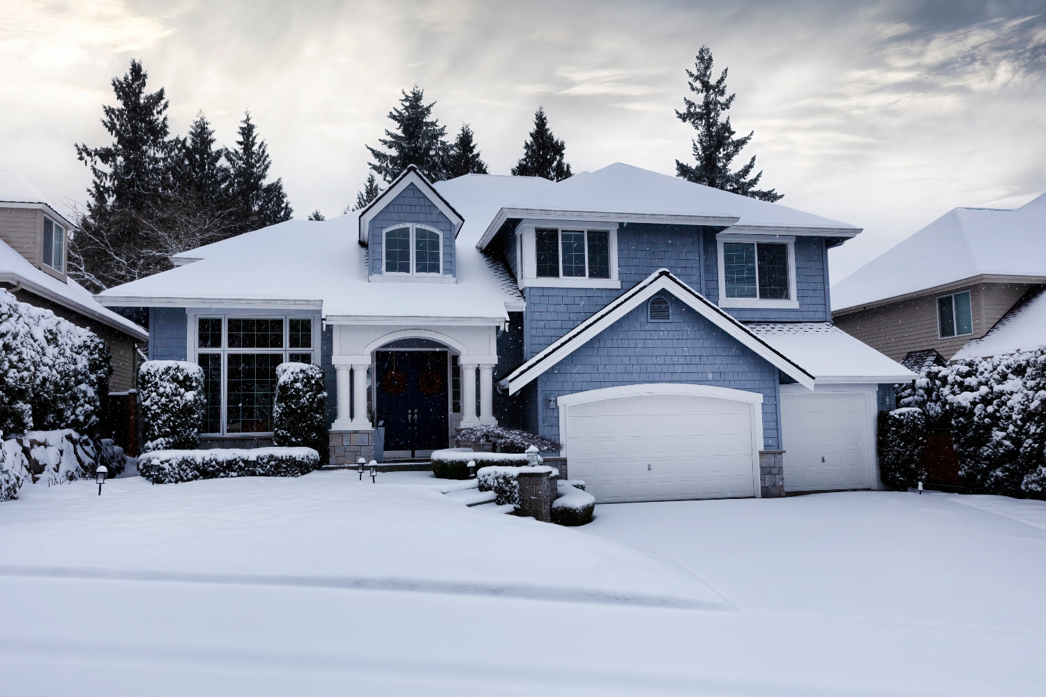 Winterscape home during a snow storm