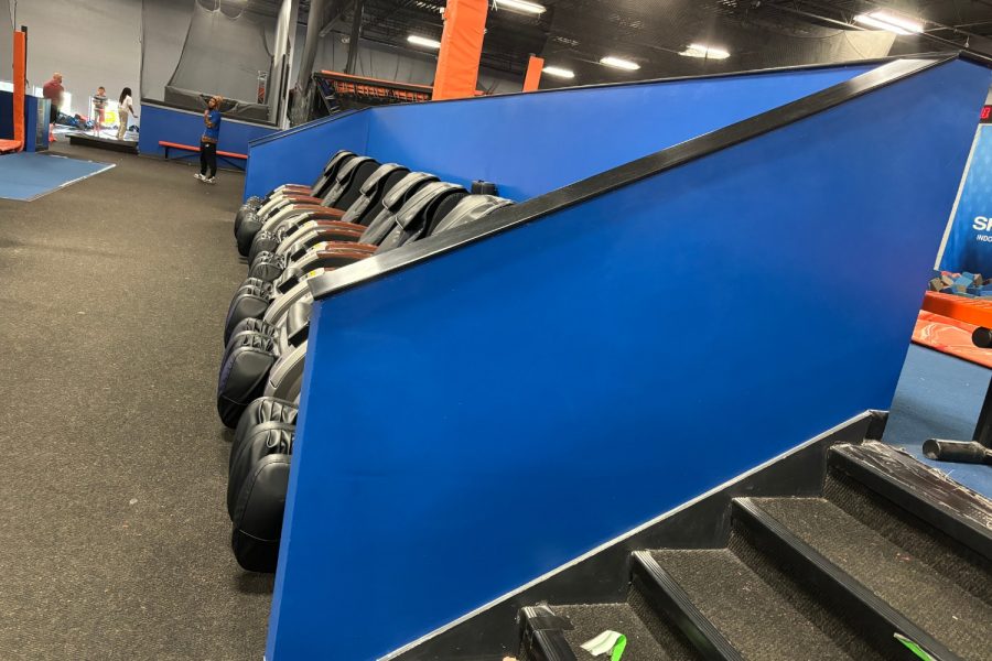 Skyzone After stair railing side view Preview Image 2
