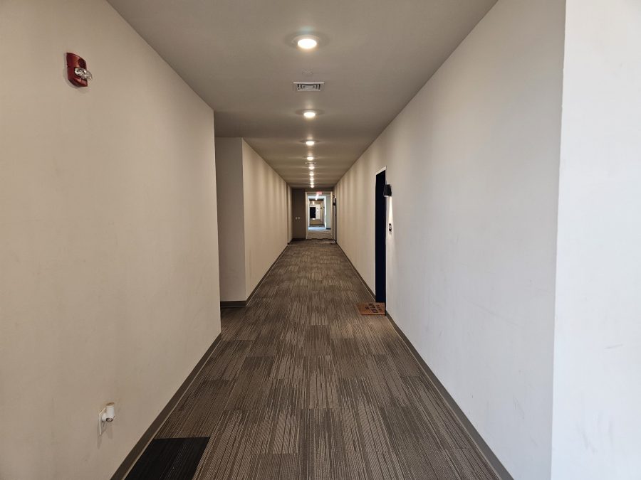 Hallway before photo Preview Image 15