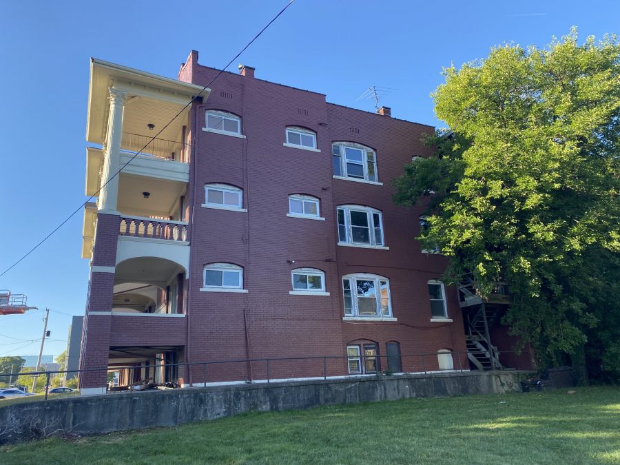 twin tower apartment buildings after painting Preview Image 5