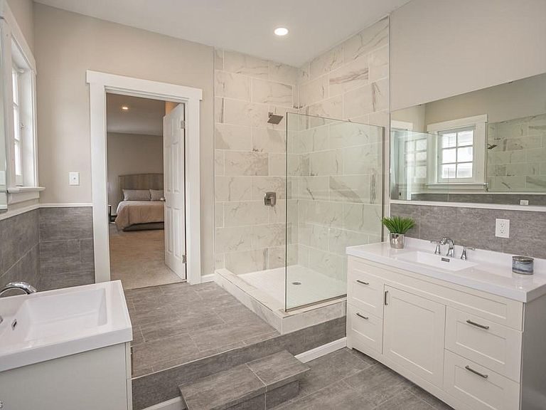 interior house painting project bathroom Preview Image 3