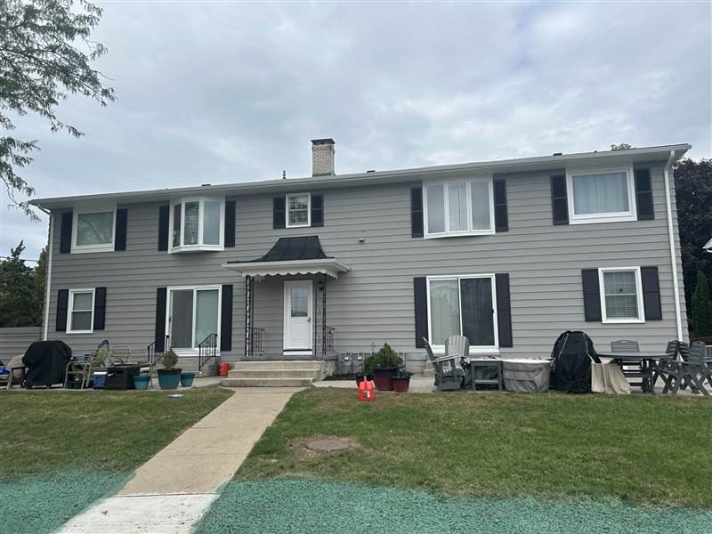 Condo Exterior Painting Preview Image 2