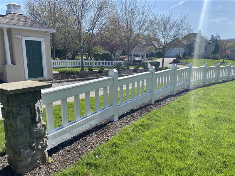 fence painting in cuyahoga falls, oh Preview Image 2
