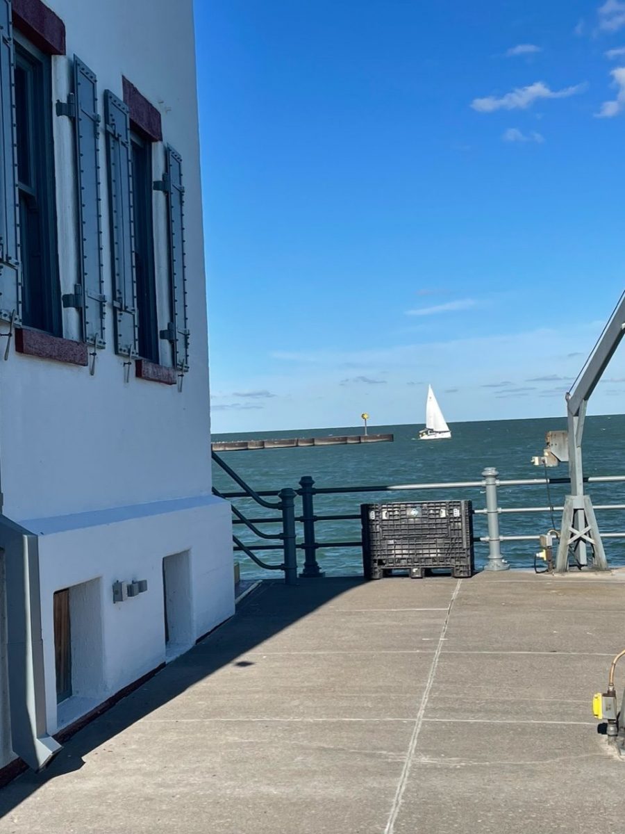 lorain lighthouse pier Preview Image 2