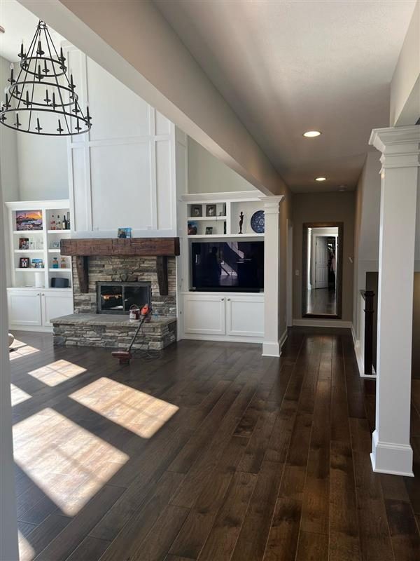 Interior Hallway Avon Lake, OH Preview Image 1