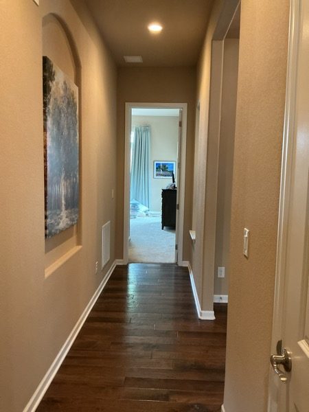 home interior hallway before repaint Preview Image 16