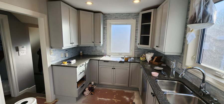 cabinets painted white in winnipeg, mb Preview Image 3