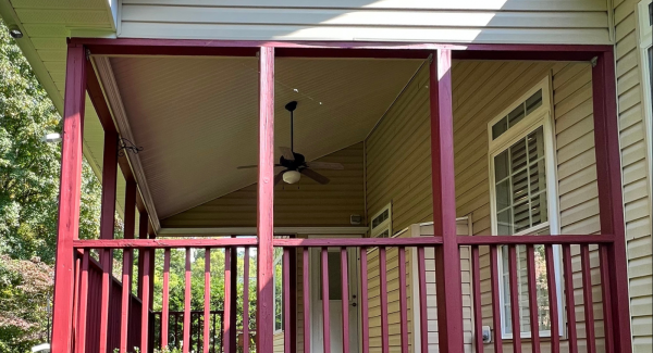 Screened Porch & Deck Staining in Lewisville, NC