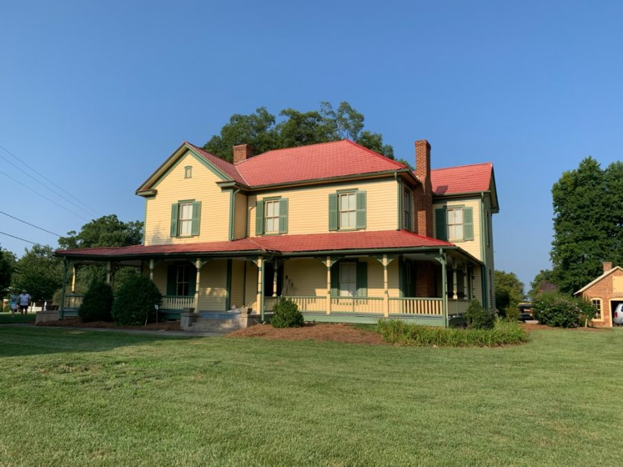 Exterior Painting Front House View Walkertown, NC Preview Image 1