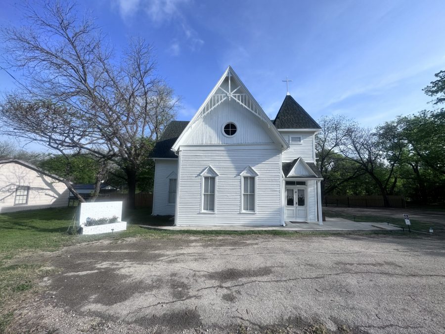 repainted church exterior in granbury, yx Preview Image 1