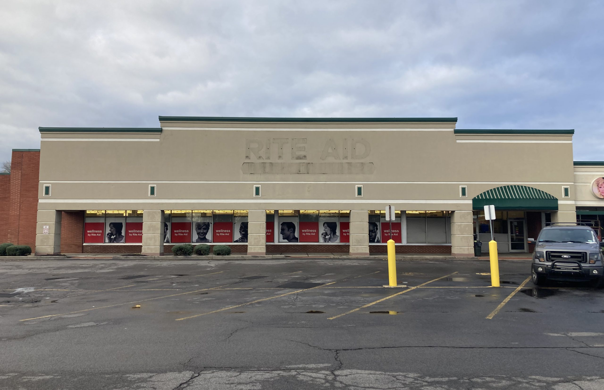 Tonawanda Rite Aid | Exterior Repaint Before